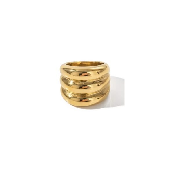 Hazel Ring in gold