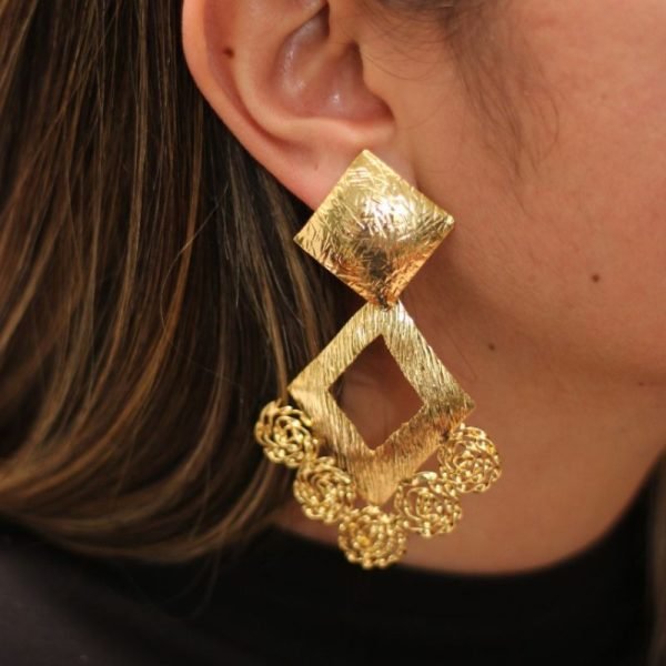 Vintage Vibes Earring