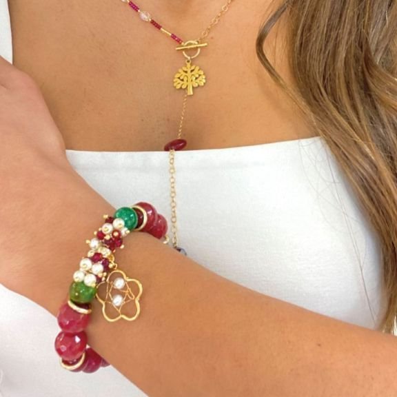 Elegant and Eye-catching Bracelet