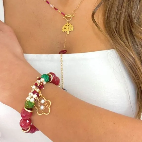 Elegant and Eye-catching Bracelet